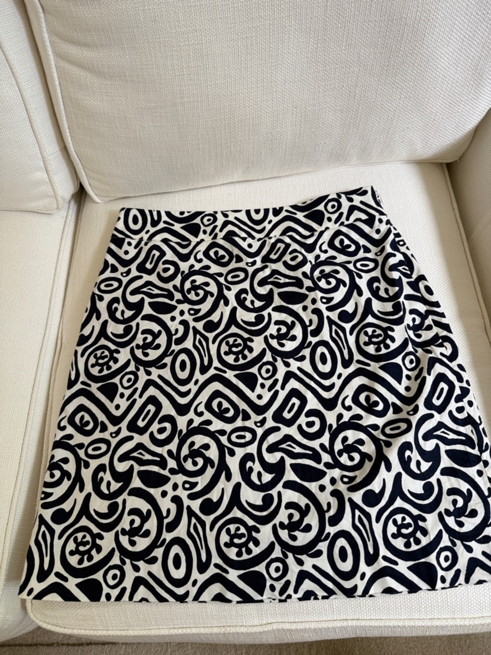 Ann Taylor Black and White Abstract Print Mini Skirt